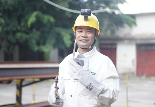 海南礦業員工李勇:全國表彰！海南礦業員工李勇榮膺全國勞動模范